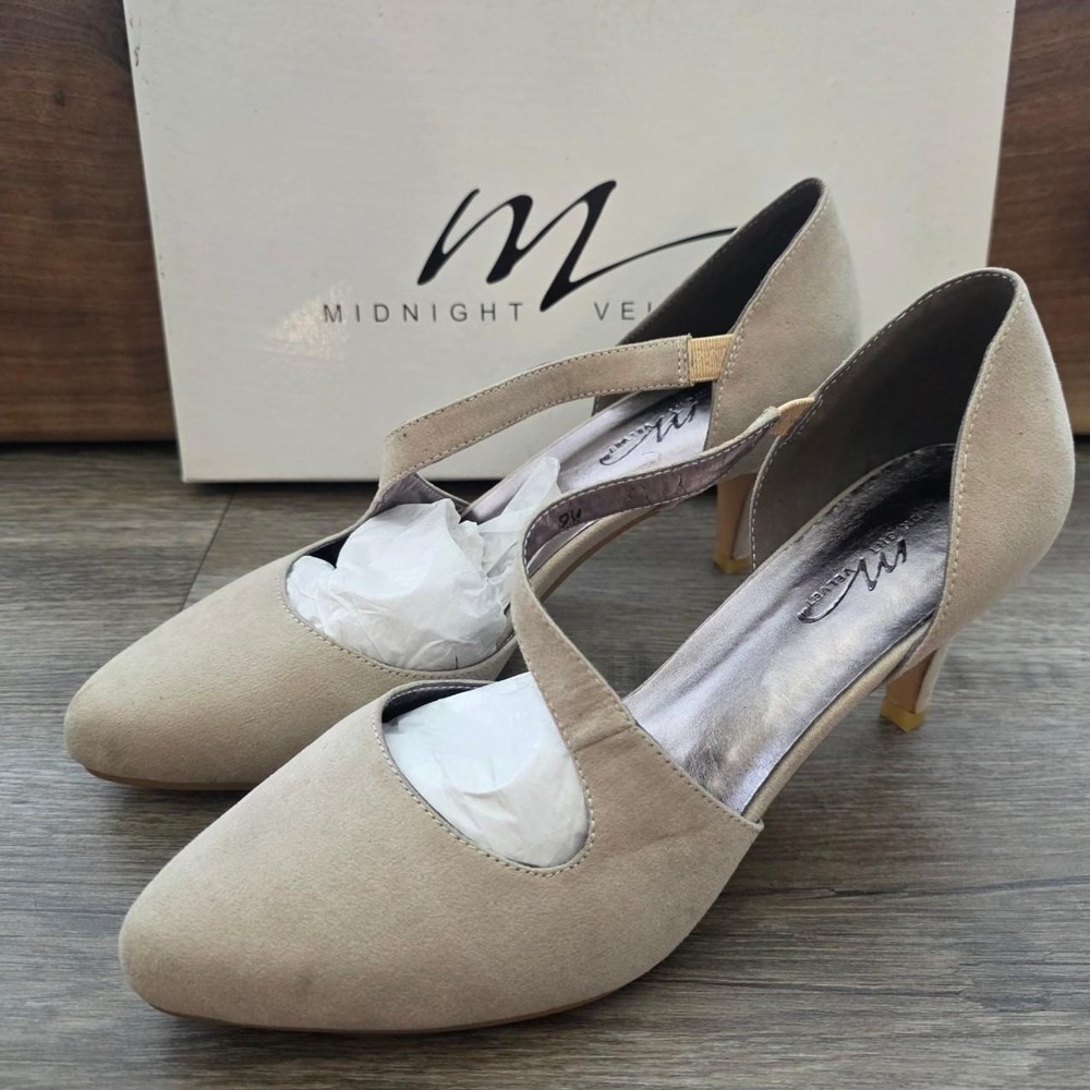 Midnight Velvet Beige Faux Suede Asymmetric D'Orsay Kitten Heels Size 9M